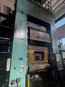 Mafsallı presi TMP Voronezh KB8044 - 2500 ton (ID:76335) - Dabrox.com