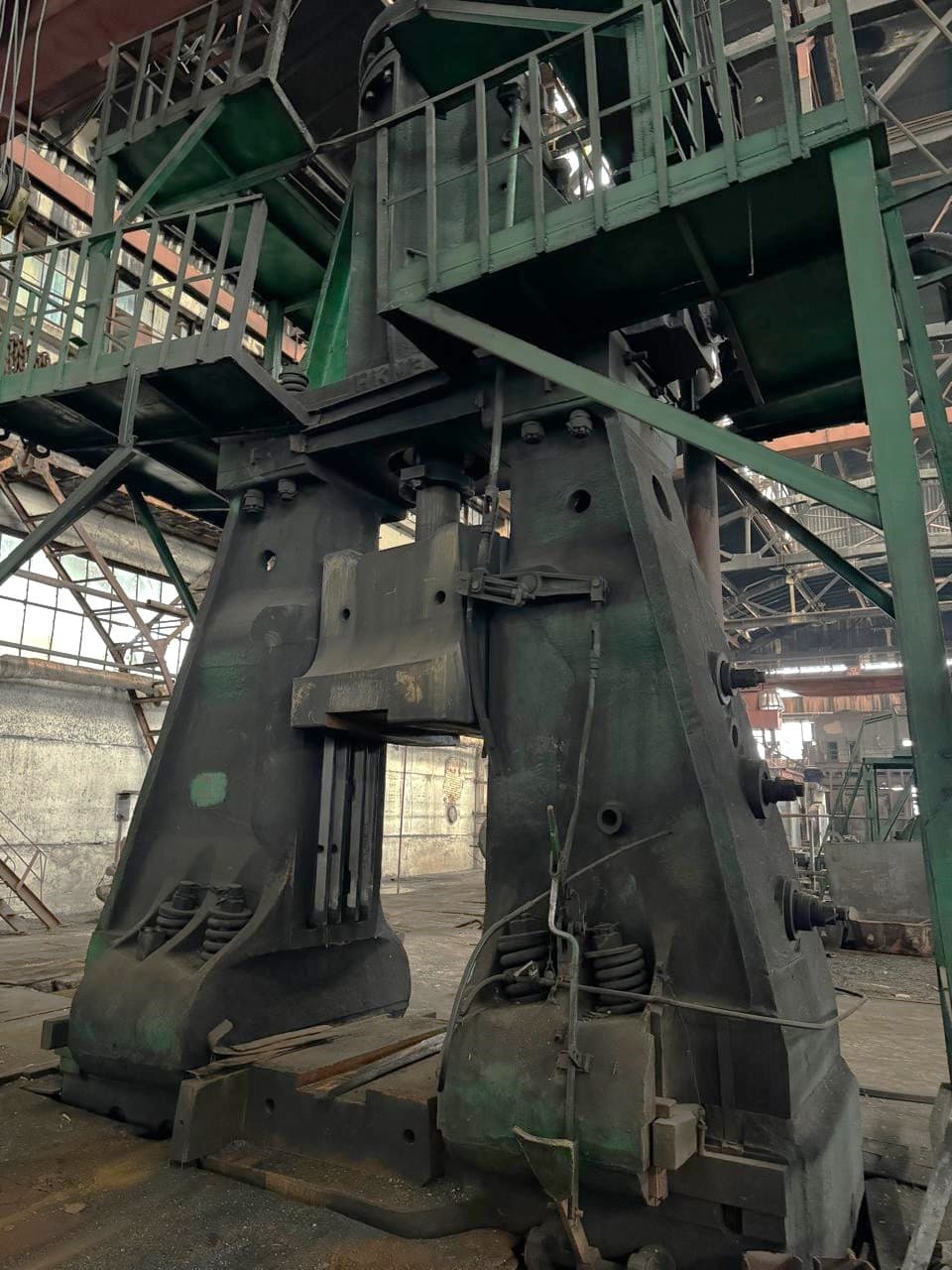 Dövme çekici NKMZ Kramatorsk M2152 - 16 ton