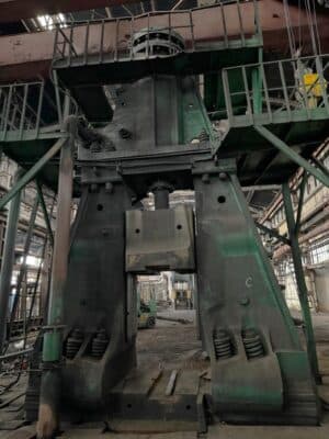 Dövme çekici NKMZ Kramatorsk M2152 - 16 ton (Fotoğraf 4)