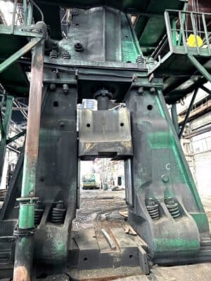 Dövme çekici NKMZ Kramatorsk M2152 - 16 ton (Fotoğraf 1)