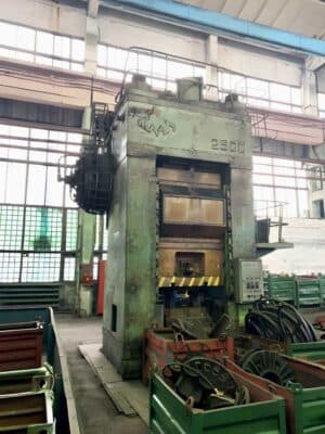 Mafsal eklemli pres TMP Voronezh K504.003.844 - 2500 ton (Fotoğraf 6)