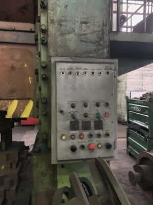 Mafsal eklemli pres TMP Voronezh K504.003.844 - 2500 ton (Fotoğraf 1)