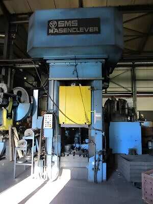 Vidalı pres SMS Hasenclever SPK 800/820/355/1075 - 800 ton (Fotoğraf 1)