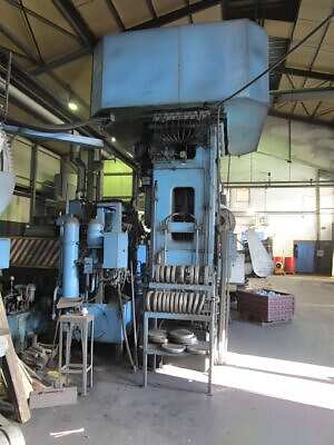 Vidalı pres SMS Hasenclever SPK 800/820/355/1075 - 800 ton (Fotoğraf 4)
