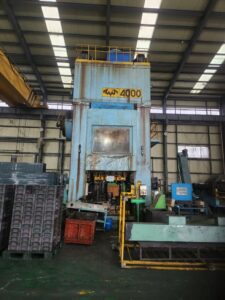 Mafsallı presi TMP Voronezh K8346 - 4000 ton (ID:76375) - Dabrox.com