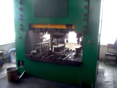 Mekanik Pres Ravne 630T - 630 ton (Fotoğraf 1)