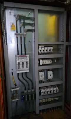 Hidrolik Pres Dieffenbacher P0-F 1250A - 1250 ton (Fotoğraf 2)