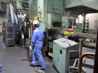 Soğuk Dövme Presi Komatsu L1C630L - 630 ton (Fotoğraf 9)