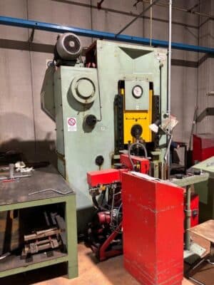 Mafsallı Pres Barnaul KB8336 - 400 ton (Fotoğraf 3)