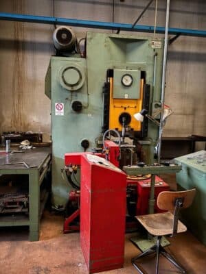 Mafsallı Pres Barnaul KB8336 - 400 ton (Fotoğraf 2)