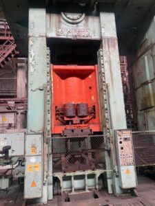 Kırpma presi TMP Voronezh - 1600 ton