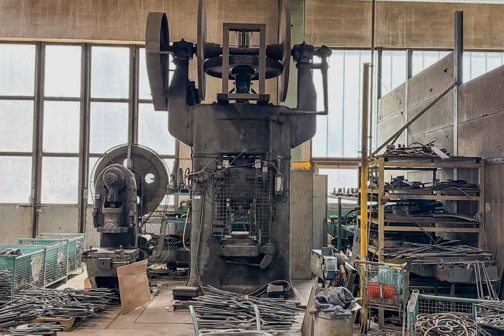 Vidalı Pres Berrenberg RSPe 230/300 - 300 ton