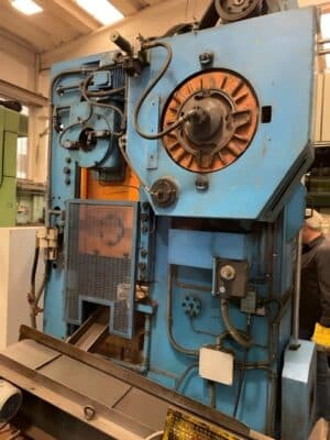 Mafsallı Pres Barnaul KB8336 - 400 ton (Fotoğraf 1)