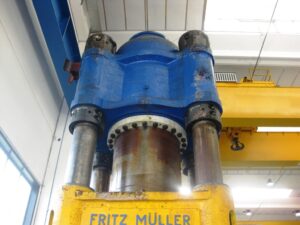 Hidrolik presi Fritz Muller 3000 MT - 3000 ton (ID:76017) - Dabrox.com