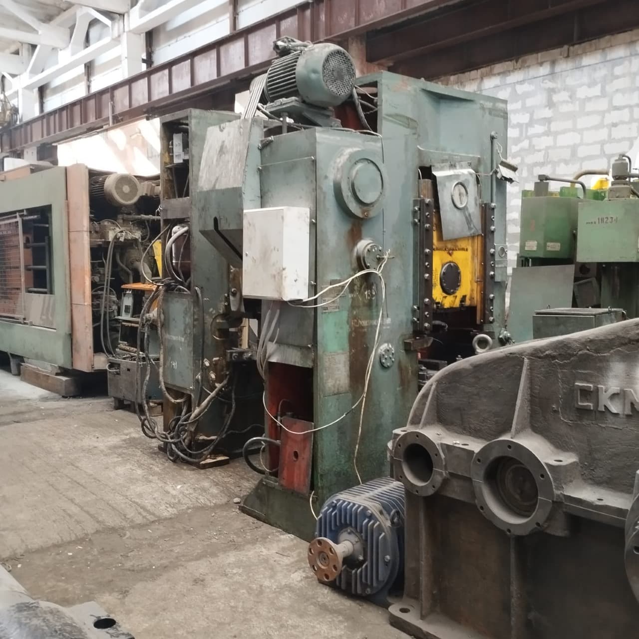 Mafsallı Pres Barnaul KB8336 - 400 ton