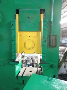 Mafsallı presi Barnaul KB8336 - 400 ton (ID:76309) - Dabrox.com