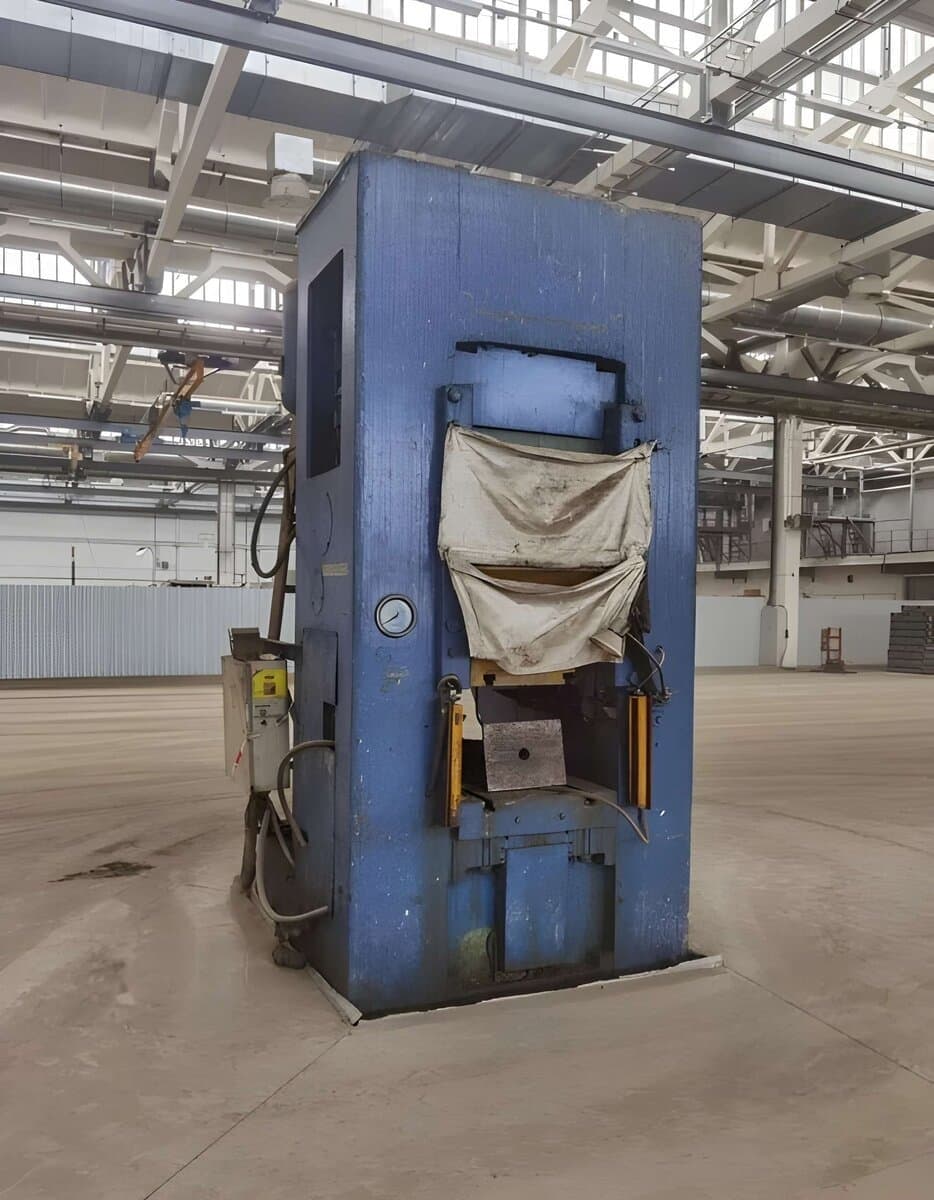 Mafsallı Pres Barnaul K8340 - 1000 ton