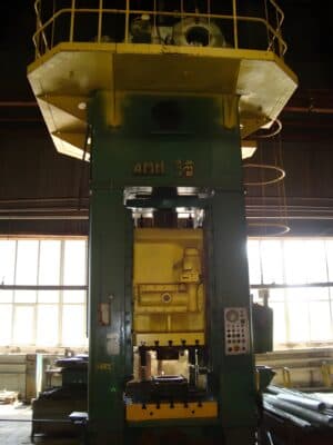 Çapak Alma Presi Kuzlitmash KB9536 - 400 ton (Fotoğraf 1)