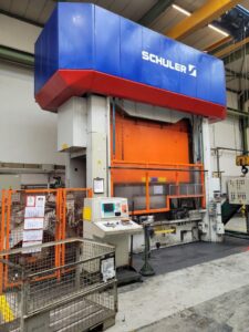 Damgalama presi Schuler - 400 ton