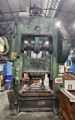 Çapak alma presi Smeral LKO 315 - 315 ton (Fotoğraf 1)